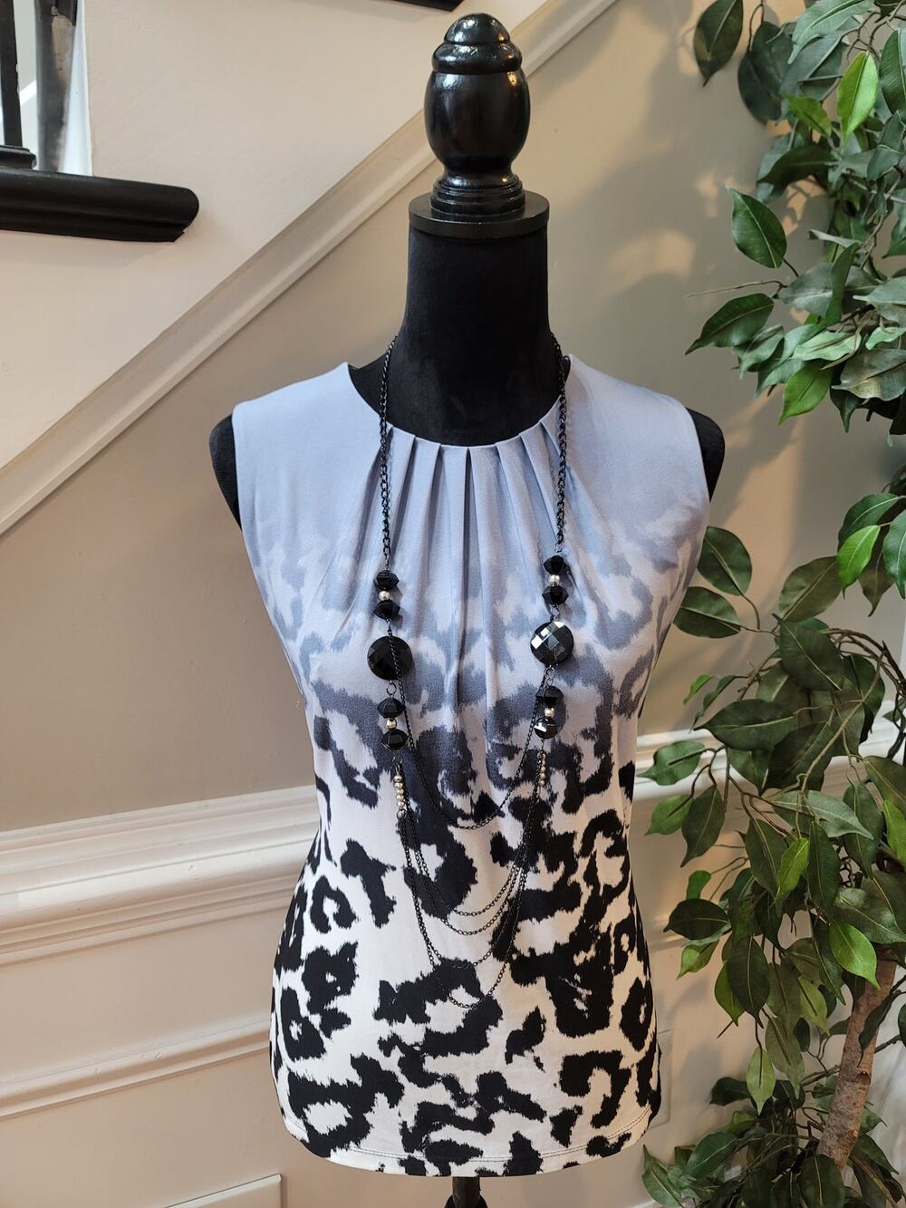 Calvin Klein Blouse Top Womens Small White/Black Animal Print Pleated Round Neck